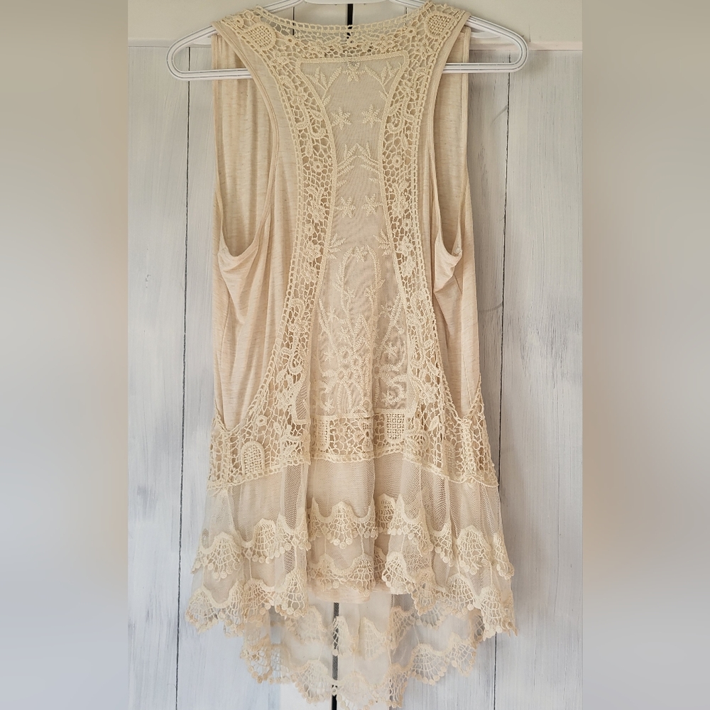 Lace top - Picture 2 of 3